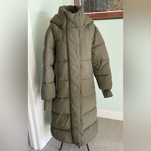 GAP Big Puff Women’s Coat